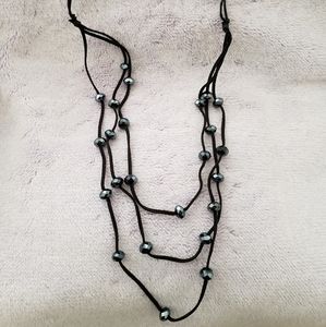 Black crystal 3 lines necklace